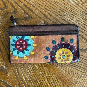 Fossil wallet